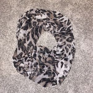 INFINITY SCARF